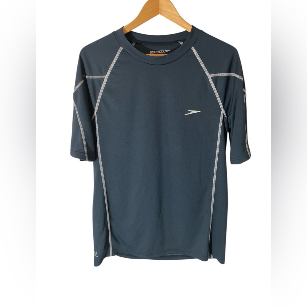 G6- Navy Men’s Medium Speedo Performance T-Shirt